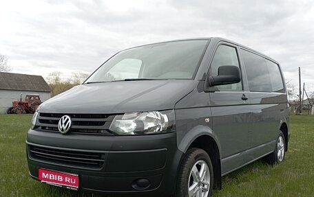 Volkswagen Transporter T5 рестайлинг, 2013 год, 2 550 000 рублей, 1 фотография