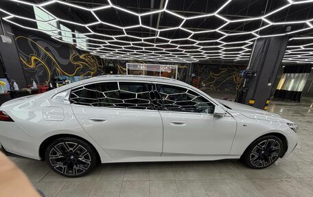 BMW 5 серия, 2025 год, 9 400 000 рублей, 3 фотография