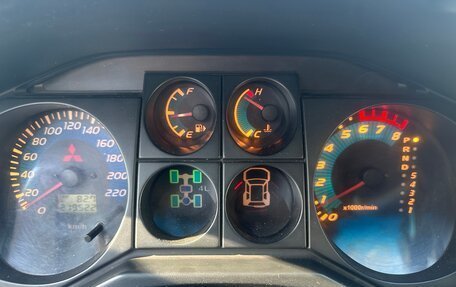 Mitsubishi Pajero III рестайлинг, 2006 год, 780 000 рублей, 19 фотография