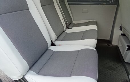 Volkswagen Transporter T5 рестайлинг, 2013 год, 2 550 000 рублей, 10 фотография