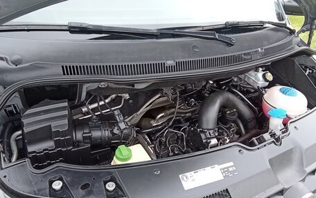 Volkswagen Transporter T5 рестайлинг, 2013 год, 2 550 000 рублей, 21 фотография