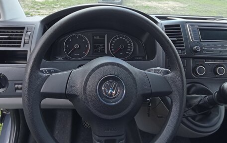 Volkswagen Transporter T5 рестайлинг, 2013 год, 2 550 000 рублей, 13 фотография