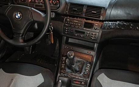 BMW 3 серия, 2004 год, 483 000 рублей, 6 фотография