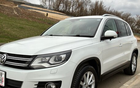 Volkswagen Tiguan I, 2013 год, 1 399 000 рублей, 2 фотография
