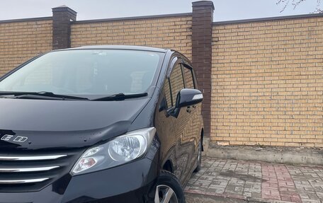 Honda Freed I, 2008 год, 950 000 рублей, 2 фотография