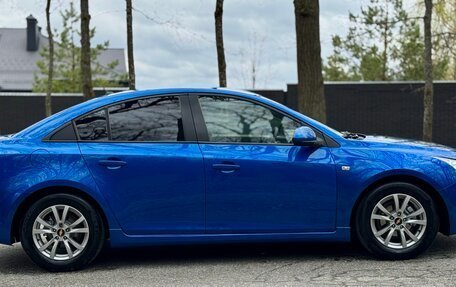 Chevrolet Cruze II, 2011 год, 699 000 рублей, 3 фотография