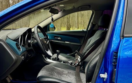 Chevrolet Cruze II, 2011 год, 699 000 рублей, 21 фотография