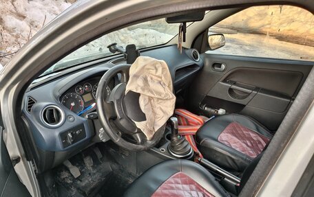 Ford Fiesta, 2008 год, 100 000 рублей, 6 фотография