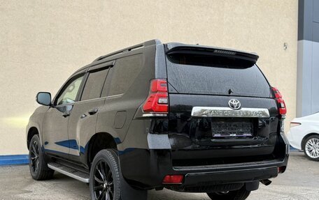 Toyota Land Cruiser Prado 150 рестайлинг 2, 2019 год, 4 930 000 рублей, 9 фотография