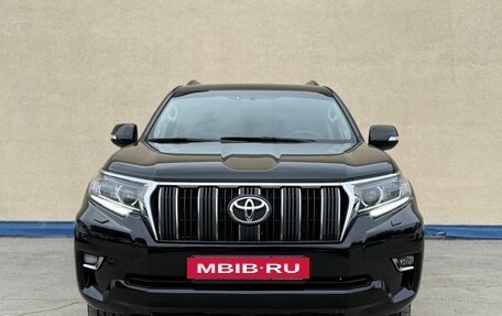 Toyota Land Cruiser Prado 150 рестайлинг 2, 2019 год, 4 930 000 рублей, 2 фотография