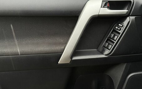 Toyota Land Cruiser Prado 150 рестайлинг 2, 2019 год, 4 930 000 рублей, 14 фотография