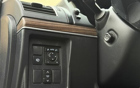 Toyota Land Cruiser Prado 150 рестайлинг 2, 2019 год, 4 930 000 рублей, 16 фотография