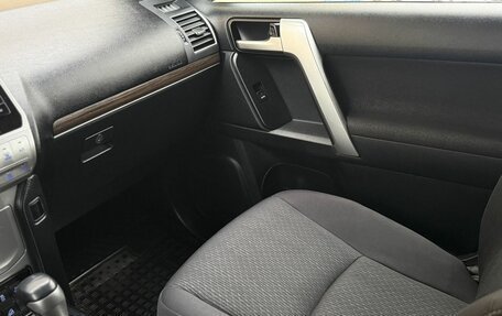 Toyota Land Cruiser Prado 150 рестайлинг 2, 2019 год, 4 930 000 рублей, 23 фотография