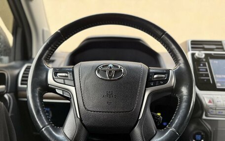 Toyota Land Cruiser Prado 150 рестайлинг 2, 2019 год, 4 930 000 рублей, 18 фотография