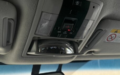 Toyota Land Cruiser Prado 150 рестайлинг 2, 2019 год, 4 930 000 рублей, 24 фотография