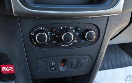 Renault Sandero II рестайлинг, 2018 год, 1 050 000 рублей, 12 фотография