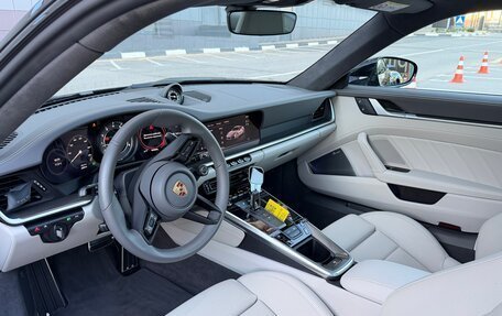 Porsche 911, 2023 год, 33 000 000 рублей, 9 фотография