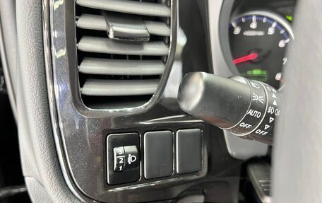 Mitsubishi Outlander III рестайлинг 3, 2022 год, 2 070 000 рублей, 10 фотография