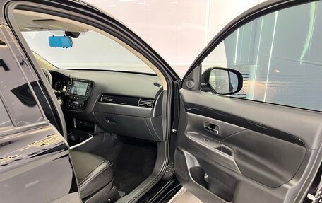 Mitsubishi Outlander III рестайлинг 3, 2022 год, 2 070 000 рублей, 15 фотография