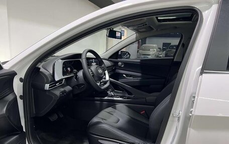 Hyundai Elantra, 2025 год, 2 050 548 рублей, 16 фотография