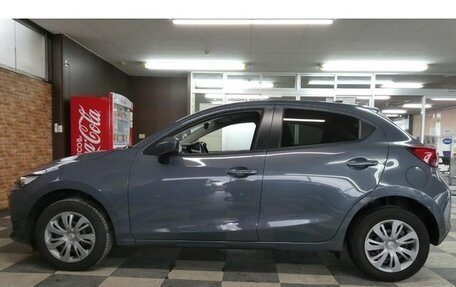 Mazda 2 III, 2022 год, 900 000 рублей, 8 фотография