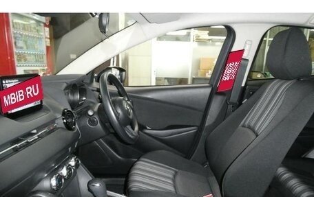 Mazda 2 III, 2022 год, 900 000 рублей, 15 фотография