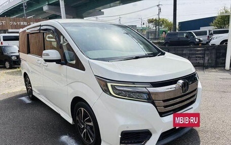 Honda Stepwgn IV, 2020 год, 1 930 000 рублей, 2 фотография