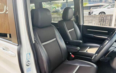 Honda Stepwgn IV, 2020 год, 1 930 000 рублей, 15 фотография