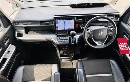 Honda Stepwgn IV, 2020 год, 1 930 000 рублей, 18 фотография