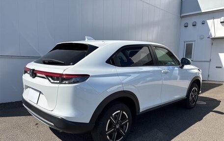 Honda Vezel, 2024 год, 1 580 000 рублей, 5 фотография