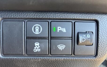 Honda Vezel, 2024 год, 1 580 000 рублей, 15 фотография