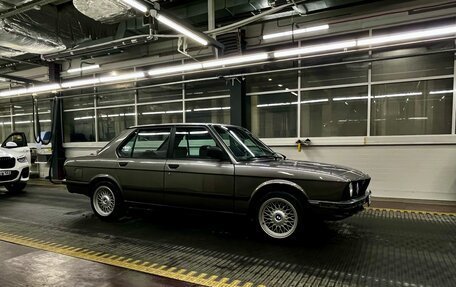 BMW 5 серия, 1987 год, 555 000 рублей, 1 фотография