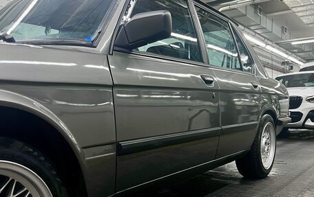 BMW 5 серия, 1987 год, 555 000 рублей, 7 фотография