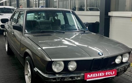 BMW 5 серия, 1987 год, 555 000 рублей, 2 фотография