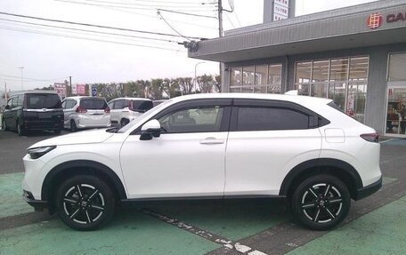 Honda Vezel, 2023 год, 1 750 000 рублей, 4 фотография