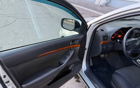 Toyota Avensis III рестайлинг, 2006 год, 960 000 рублей, 14 фотография