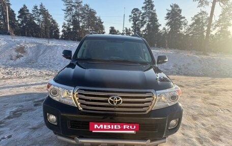 Toyota Land Cruiser 200, 2013 год, 4 800 000 рублей, 2 фотография