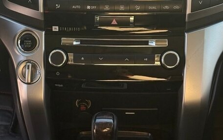 Toyota Land Cruiser 200, 2013 год, 4 800 000 рублей, 12 фотография