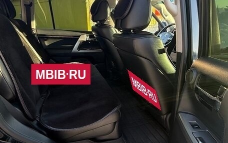 Toyota Land Cruiser 200, 2013 год, 4 800 000 рублей, 17 фотография