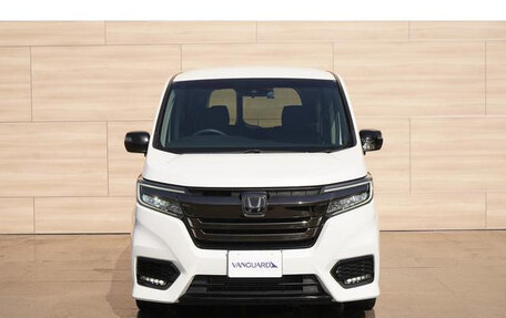 Honda Stepwgn IV, 2019 год, 1 900 000 рублей, 1 фотография