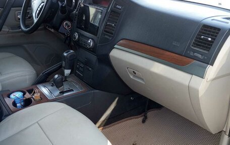 Mitsubishi Pajero IV, 2007 год, 1 100 000 рублей, 7 фотография