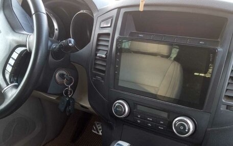 Mitsubishi Pajero IV, 2007 год, 1 100 000 рублей, 8 фотография