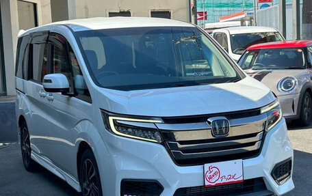 Honda Stepwgn IV, 2020 год, 1 950 000 рублей, 2 фотография