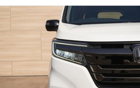 Honda Stepwgn IV, 2019 год, 1 900 000 рублей, 3 фотография