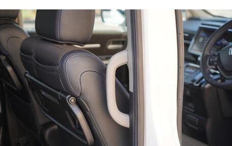 Honda Stepwgn IV, 2019 год, 1 900 000 рублей, 20 фотография