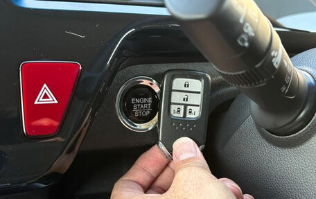 Honda Stepwgn IV, 2019 год, 1 900 000 рублей, 35 фотография