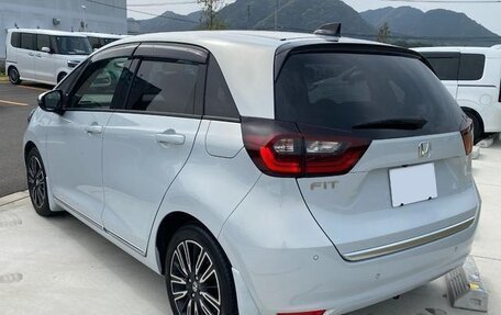 Honda Fit, 2022 год, 1 000 000 рублей, 6 фотография