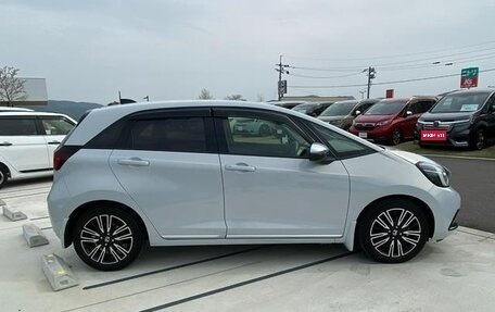 Honda Fit, 2022 год, 1 000 000 рублей, 7 фотография