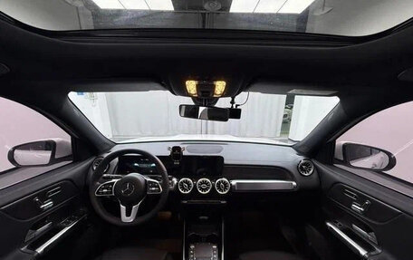 Mercedes-Benz GLB, 2022 год, 2 090 000 рублей, 6 фотография