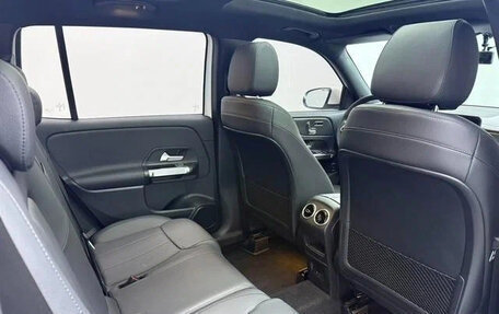 Mercedes-Benz GLB, 2022 год, 2 090 000 рублей, 10 фотография